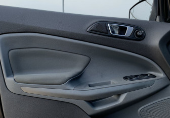 Подержанный автомобиль Ford EcoSport 2014 года (11 фото)