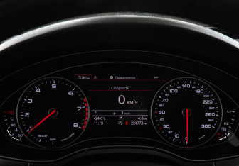 Подержанный автомобиль Audi A6 Sedan 2015 года (11 фото)
