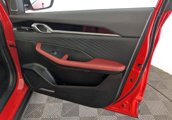 Подержанный автомобиль Geely Coolray 2024 года (25 фото)