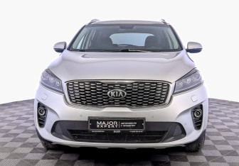 Подержанный автомобиль Kia Sorento 2019 года (2 фото)