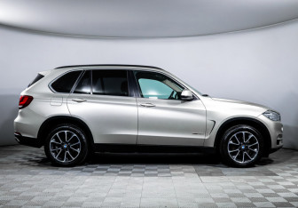 Подержанный автомобиль BMW X5 2016 года (4 фото)