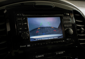 Подержанный автомобиль Nissan Juke 2011 года (16 фото)