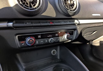 Подержанный автомобиль Audi A3 Sedan 2020 года (27 фото)