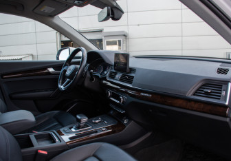 Подержанный автомобиль Audi Q5 2019 года (12 фото)