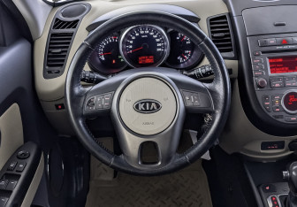 Подержанный автомобиль Kia Soul 2012 года (22 фото)