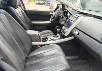 Подержанный автомобиль Mazda CX-7 2008 года (11 фото)