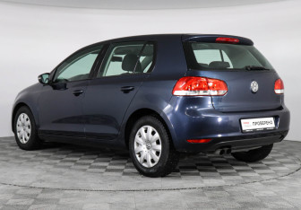 Подержанный автомобиль Volkswagen Golf Hatchback 2012 года (7 фото)