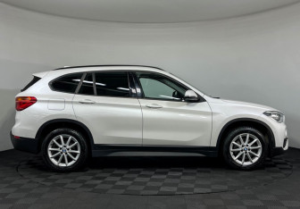Подержанный автомобиль BMW X1 2018 года (6 фото)