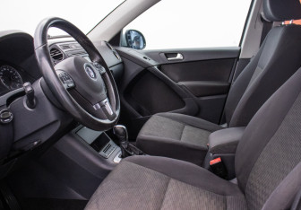 Подержанный автомобиль Volkswagen Tiguan 2012 года (10 фото)