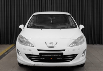 Подержанный автомобиль Peugeot 408 2012 года (2 фото)