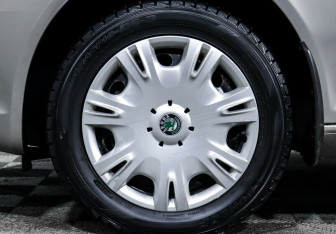 Подержанный автомобиль Skoda Octavia Liftback 2012 года (7 фото)