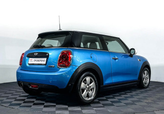 Подержанный автомобиль MINI Hatch 2017 года (5 фото)