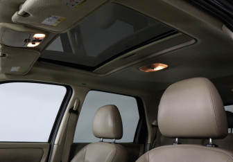 Подержанный автомобиль Ford Maverick 2005 года (13 фото)