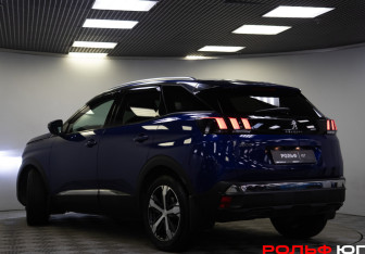 Подержанный автомобиль Peugeot 3008 2019 года (24 фото)