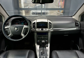 Подержанный автомобиль Chevrolet Captiva 2014 года (11 фото)