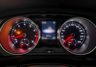 Подержанный автомобиль Volkswagen Tiguan 2018 года (16 фото)