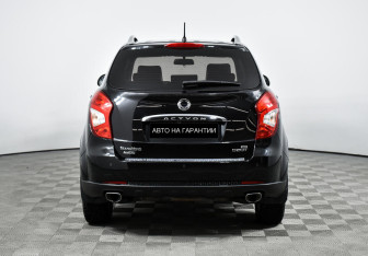 Подержанный автомобиль SsangYong Actyon 2014 года (6 фото)
