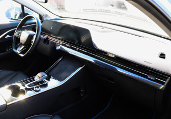 Подержанный автомобиль Omoda C5 2023 года (8 фото)