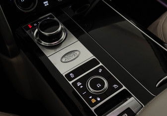 Подержанный автомобиль Land Rover Range Rover 2021 года (18 фото)