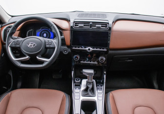 Подержанный автомобиль Hyundai Creta 2022 года (13 фото)