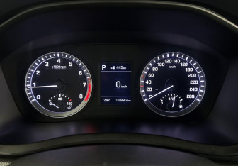 Подержанный автомобиль Hyundai Sonata 2018 года (13 фото)