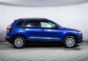 Подержанный автомобиль Skoda Karoq 2021 года (4 фото)