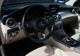 Подержанный автомобиль Mercedes-Benz GLC Coupe 2018 года (14 фото)