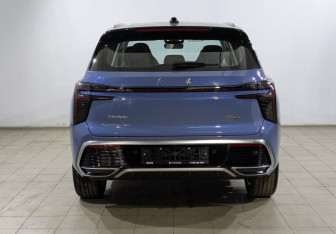 Новый Hongqi HS3 2025 (6 фото)