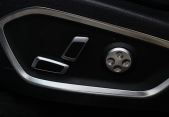 Подержанный автомобиль Geely Tugella 2022 года (16 фото)