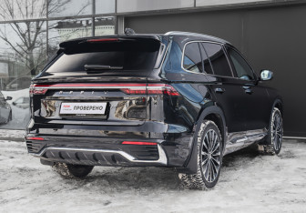 Подержанный автомобиль Geely Monjaro 2025 года (4 фото)