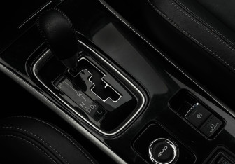 Подержанный автомобиль Mitsubishi Outlander 2020 года (16 фото)