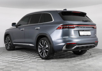 Подержанный автомобиль Geely Monjaro 2024 года (7 фото)