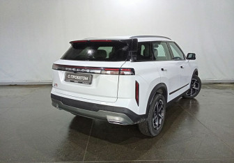 Подержанный автомобиль Jaecoo J7 2023 года (5 фото)