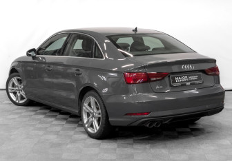 Подержанный автомобиль Audi A3 Sedan 2020 года (7 фото)