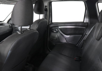 Подержанный автомобиль Renault Duster 2019 года (12 фото)