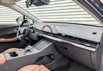 Подержанный автомобиль Omoda C5 2024 года (11 фото)