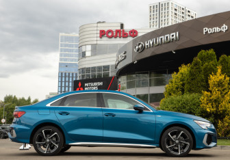 Подержанный автомобиль Audi A3 Sedan 2021 года (3 фото)