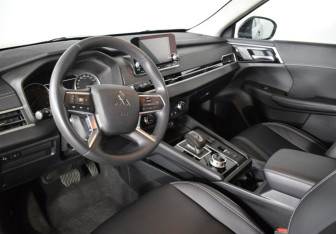 Новый Mitsubishi Outlander 2023 (50 фото)