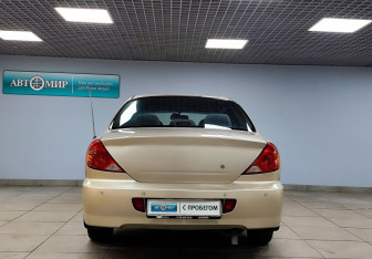 Подержанный автомобиль Kia Spectra Sedan 2007 года (6 фото)