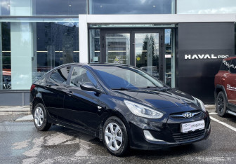 Подержанный автомобиль Hyundai Solaris Sedan 2013 года (3 фото)