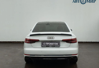 Подержанный автомобиль Audi A4 Sedan 2016 года (6 фото)