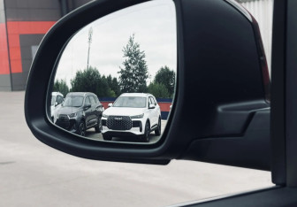 Подержанный автомобиль BMW X5 2021 года (9 фото)