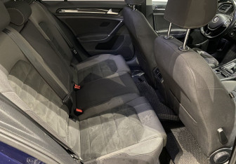Подержанный автомобиль Volkswagen Golf Wagon 2017 года (11 фото)