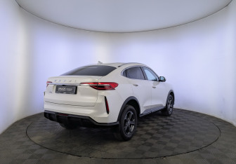 Подержанный автомобиль Haval F7x 2023 года (5 фото)