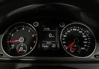 Подержанный автомобиль Volkswagen Passat Sedan 2014 года (11 фото)