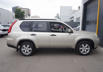 Подержанный автомобиль Nissan X-Trail 2008 года (4 фото)