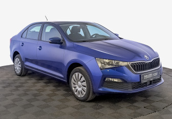 Подержанный автомобиль Skoda Rapid Liftback 2021 года (3 фото)