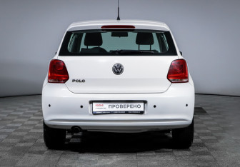 Подержанный автомобиль Volkswagen Polo Hatchback 2011 года (6 фото)
