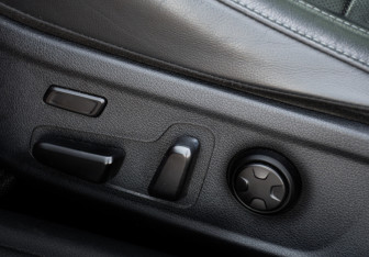 Подержанный автомобиль Kia Stinger 2019 года (13 фото)