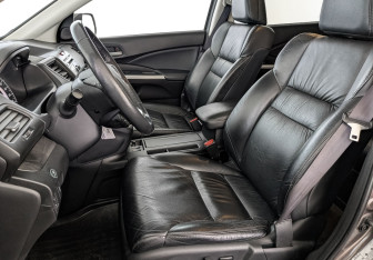 Подержанный автомобиль Honda CR-V 2013 года (20 фото)